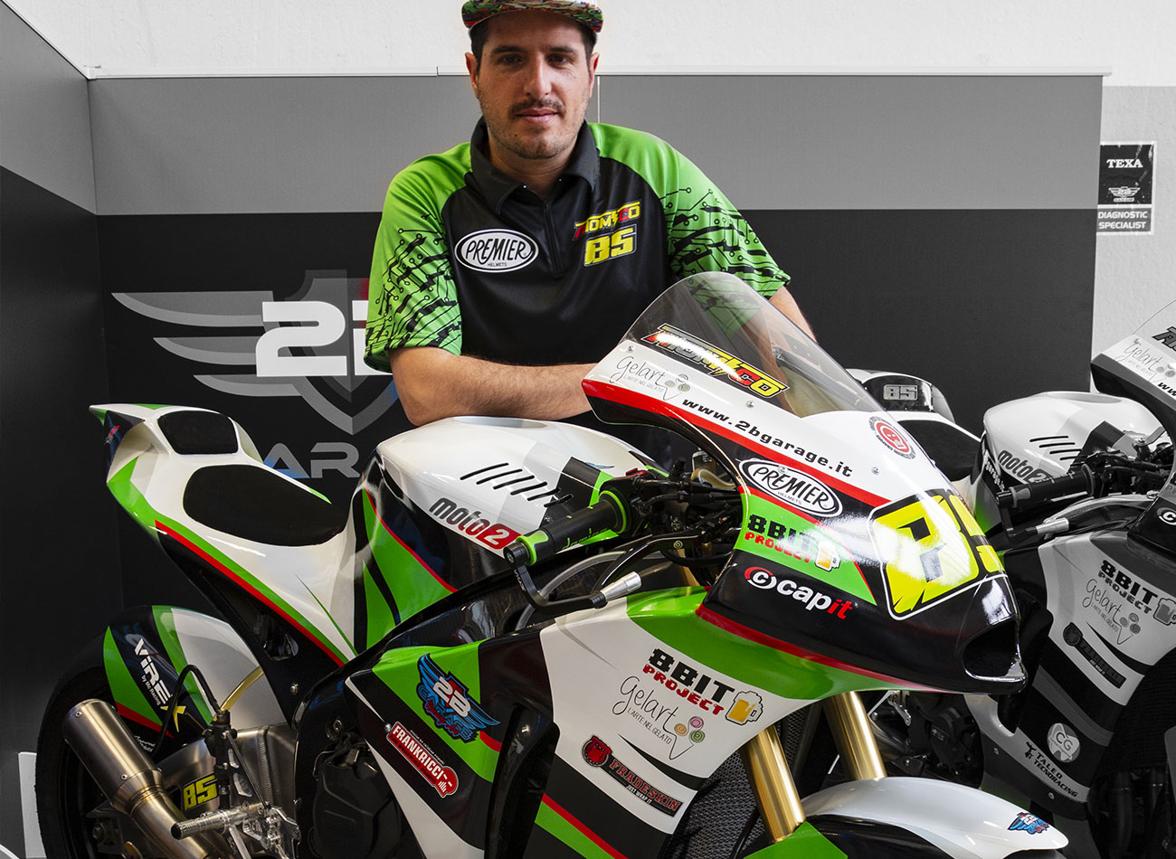 2b_garage_andrea_tomio_85_honda_cbr_600_rr-h1-blog-img-1